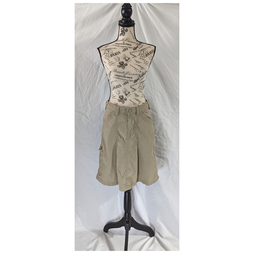 The North Face Size 4 Khaki Skirt